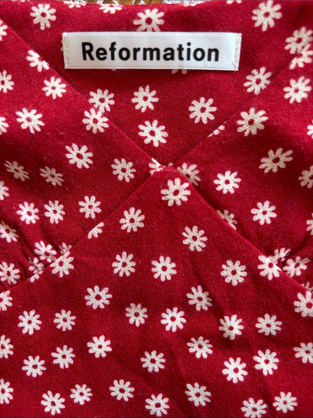 Reformation $80 • 17” PTP • Lorenza Red Daisy Print Spaghetti Strap Cami Top - Picture 2 of 8